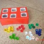 Un juego matemático con material reciclado para aprender a clasificar los colores