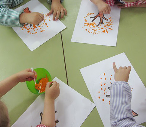Técnica plástica: Pintando con bastoncillos - Actividades infantil